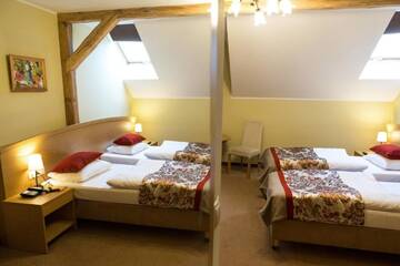 Фото номера Улучшенный двухместный номер с 1 кроватью Отель Hotel Bajka г. Grodziec 4